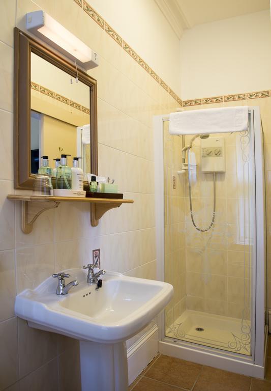 Cluny Bank Hotel Forres Room photo