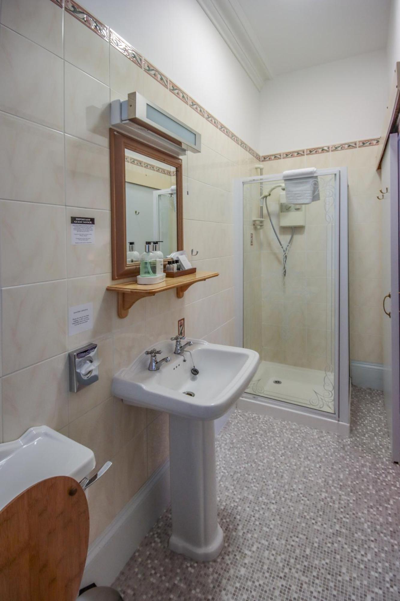 Cluny Bank Hotel Forres Room photo