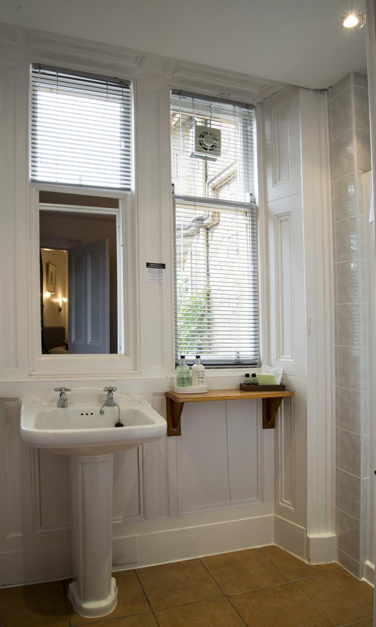Cluny Bank Hotel Forres Room photo