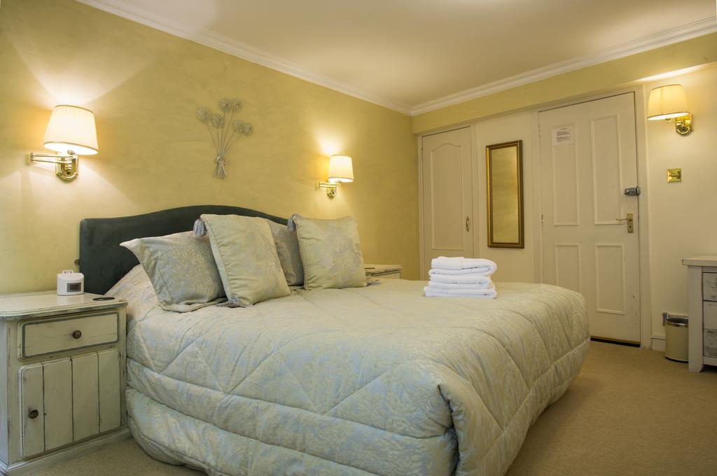 Cluny Bank Hotel Forres Exterior photo
